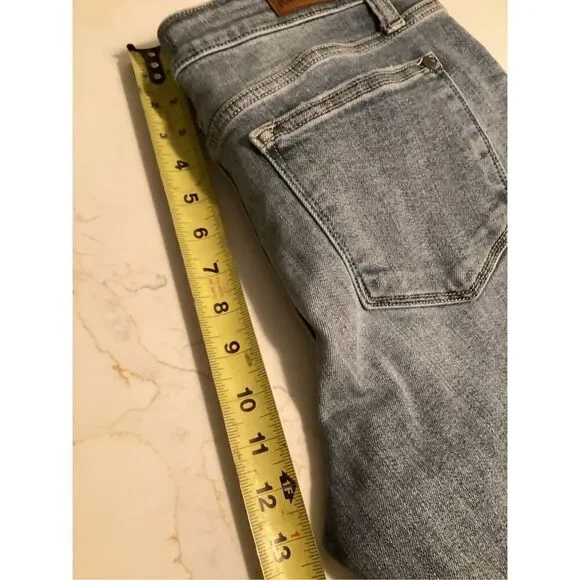 Judy Blue MidRise Boyfriend Fit Jeans Stretch Sz 7/28 Bleach Wash - Picture 9 of 9